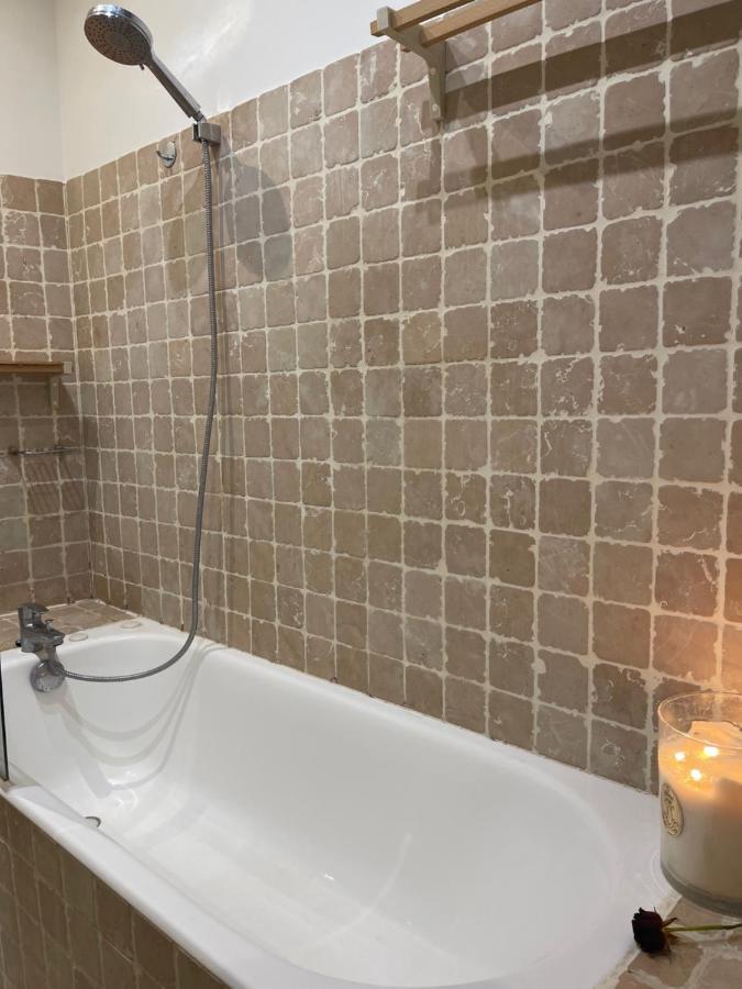 Ferienwohnung Quartier Montorgueil, Voie Pietonne, Dans Un Immeuble Du Xveme Paris Exterior foto